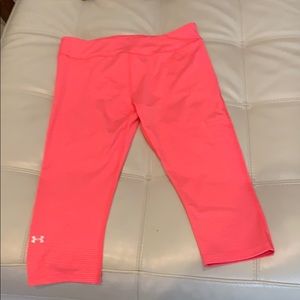 Under Armor exercise leggings. Mid-Calf length.